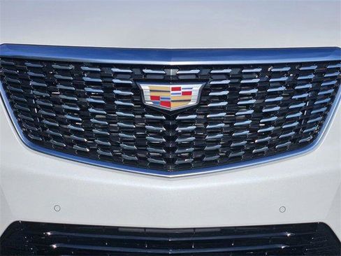 New 2026 Cadillac XT5 Luxury image 9