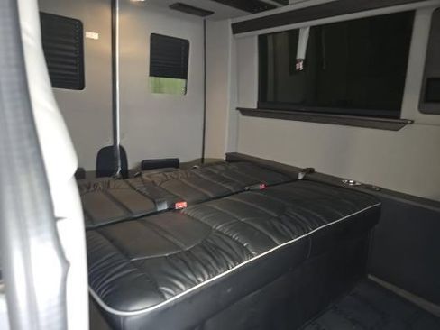 Used 2022 Mercedes-Benz Sprinter 2500 image 8