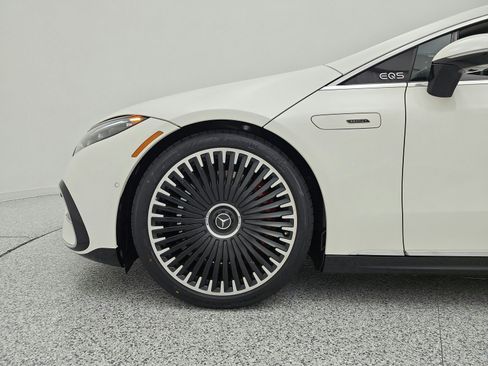 Certified 2023 Mercedes-Benz EQS AMG 4MATIC image 17
