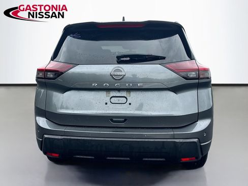 Used 2025 Nissan Rogue SV FWD image 7