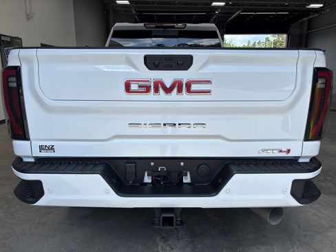Used 2025 GMC Sierra 2500 AT4 w/ AT4 Preferred Package image 6