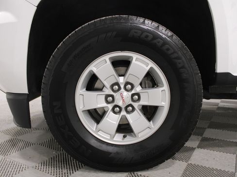 Used 2018 GMC Canyon 2WD Crew Cab w/ Convenience Package image 31