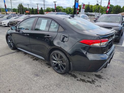 Used 2023 Toyota Corolla SE w/ SE Premium Package FWD image 6