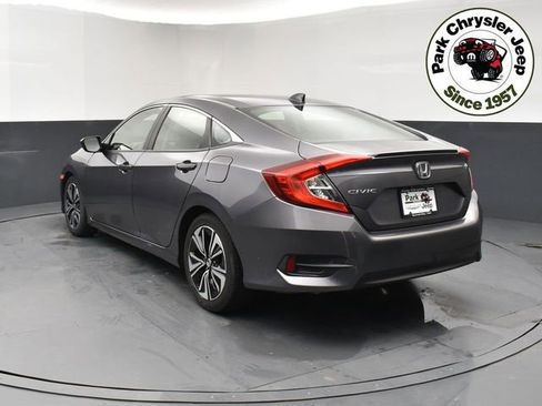 Used 2018 Honda Civic EX-T image 4