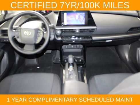 Used 2025 Toyota Prius LE FWD image 15