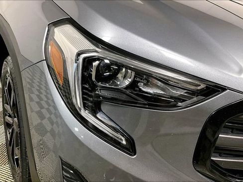 Used 2021 GMC Terrain SLE w/ Driver Convenience Package image 28