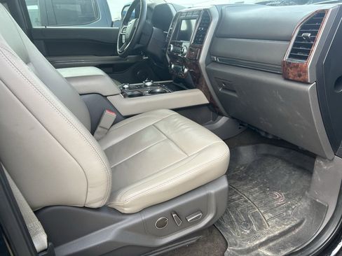 Used 2019 Ford Expedition XLT w/ Equipment Group 202A image 3