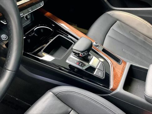 Used 2022 Audi A4 2.0T Premium w/ Convenience Package image 16