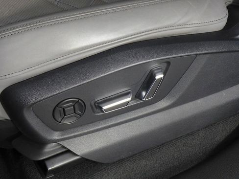 Used 2022 Audi SQ7 Premium Plus w/ SQ7 Executive Package AWD/4WD image 24