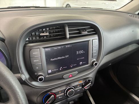 Used 2025 Kia Soul LX w/ LX Technology Package image 20