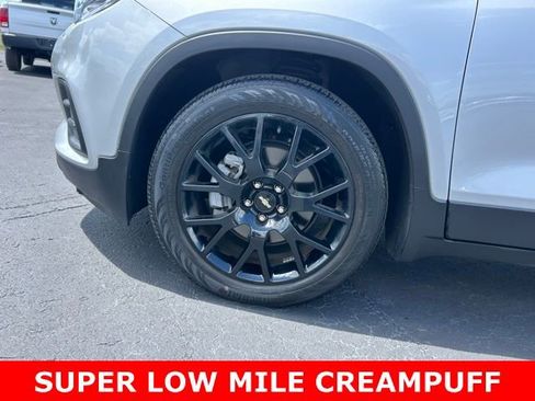 Used 2021 Chevrolet Trax LT w/ Sport Edition image 9