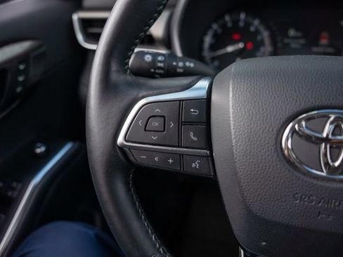 Used 2020 Toyota Highlander Limited AWD/4WD image 16