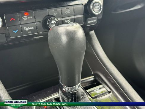 Used 2023 Jeep Compass Latitude image 24