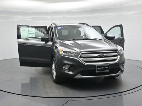 Used 2019 Ford Escape SEL image 27