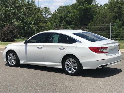 Used 2020 Honda Accord LX image 4