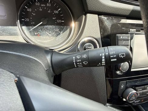 Used 2020 Nissan Rogue Sport SV AWD/4WD image 38