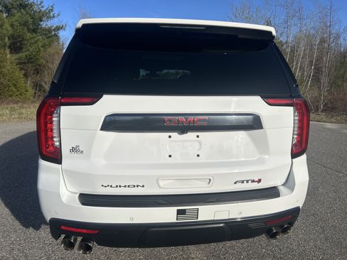 Used 2022 GMC Yukon AT4 AWD/4WD image 6