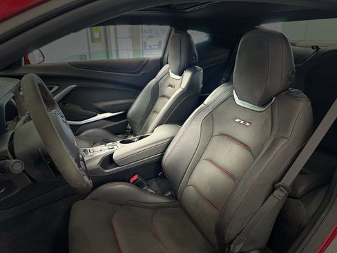 Used 2018 Chevrolet Camaro ZL1 RWD image 13