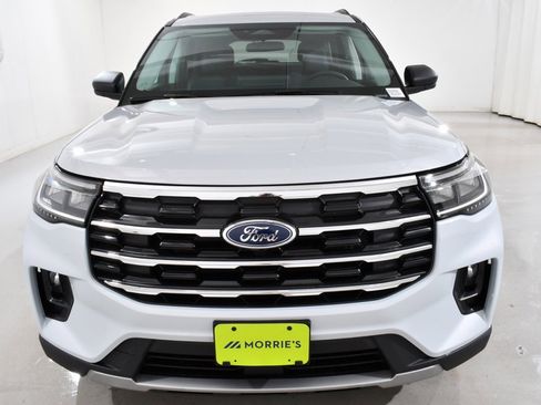 New 2025 Ford Explorer Active w/ Active Comfort Package image 3