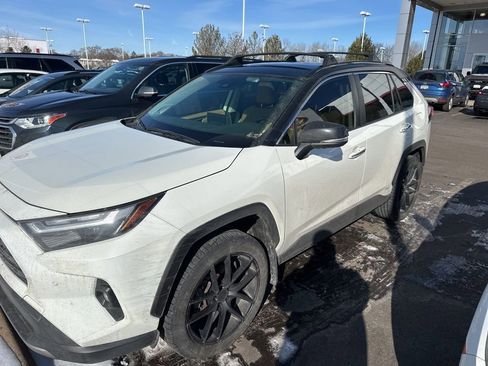 Used 2022 Toyota RAV4 Limited image 4