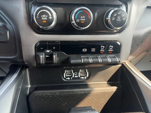 Used 2024 RAM 2500 Big Horn w/ Off Road Package AWD/4WD image 18