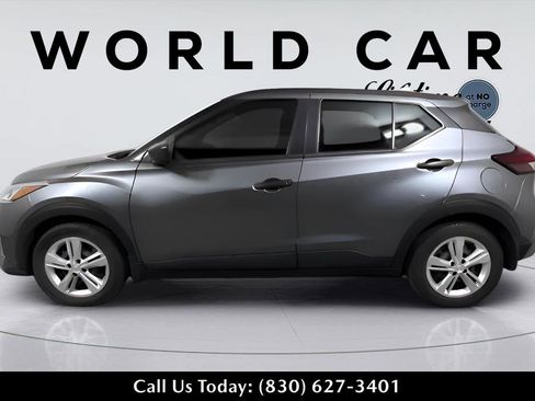 Used 2023 Nissan Kicks S FWD image 4