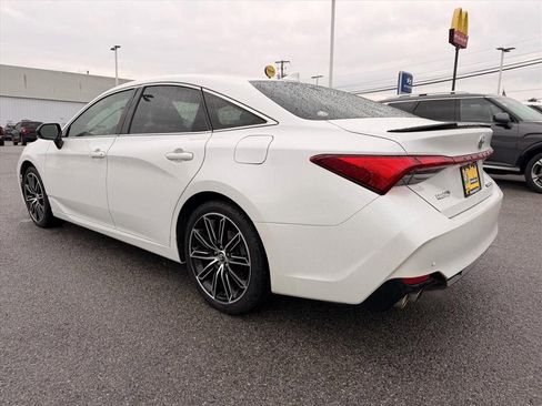 Used 2019 Toyota Avalon Touring w/ Advanced Safety Package image 4
