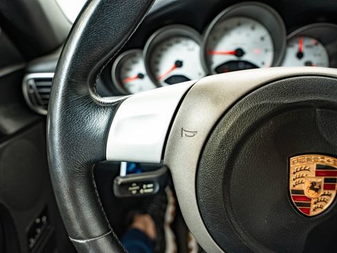 Used 2005 Porsche 911 Carrera S RWD image 31