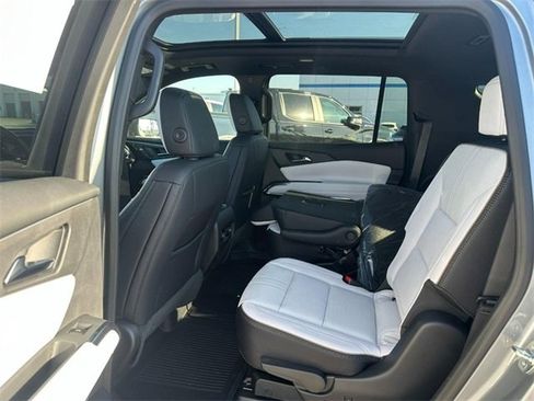 New 2026 Chevrolet Traverse High Country w/ LPO, Floor Liner Package image 5
