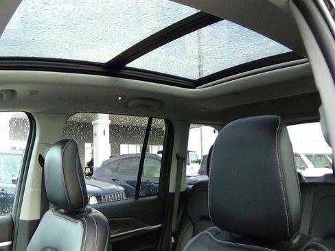 Used 2023 Jeep Grand Cherokee 4WD 4xe image 25