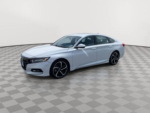 Used 2020 Honda Accord Sport image 3