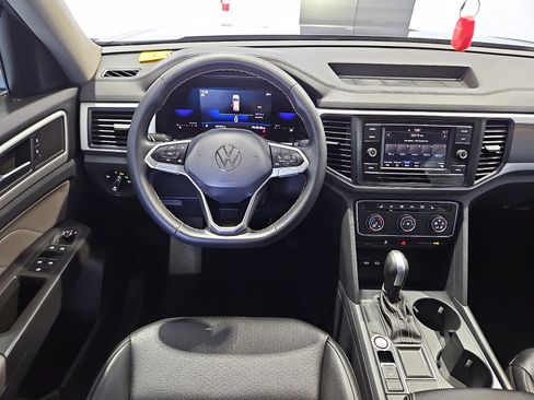Certified 2023 Volkswagen Atlas SE FWD image 9