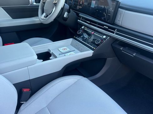 New 2026 Hyundai Santa Fe SE image 13