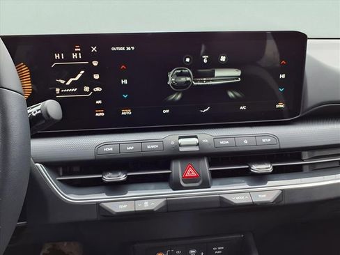 New 2026 Kia K4 GT-Line image 9