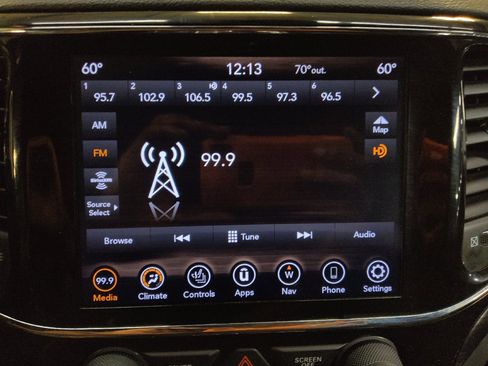 Used 2021 Jeep Grand Cherokee Freedom Edition AWD/4WD image 25