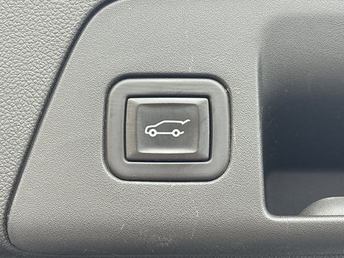 Used 2023 Buick Envision Avenir image 11