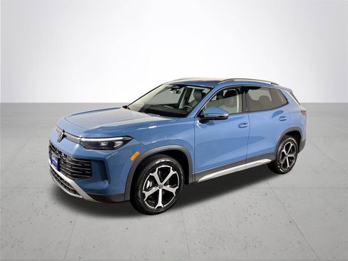 New 2026 Volkswagen Tiguan SE image 2