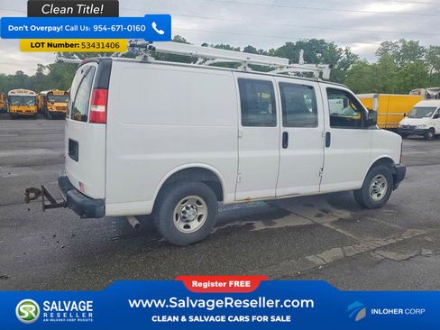 Used 2017 Chevrolet Express 2500 RWD image 4