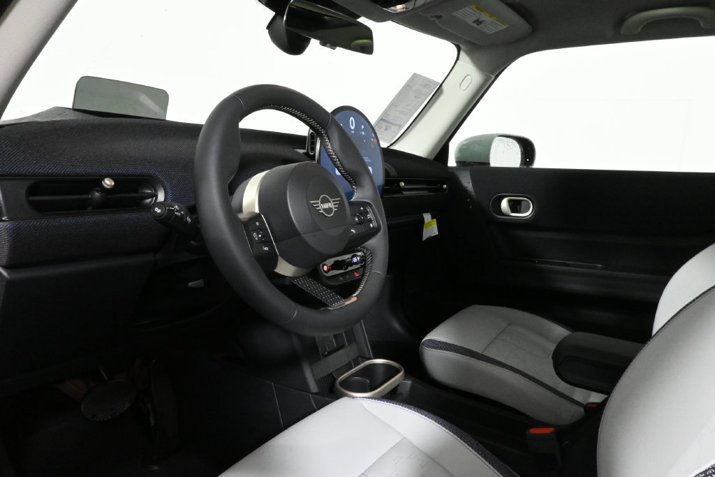Certified 2025 MINI Cooper S FWD image 15