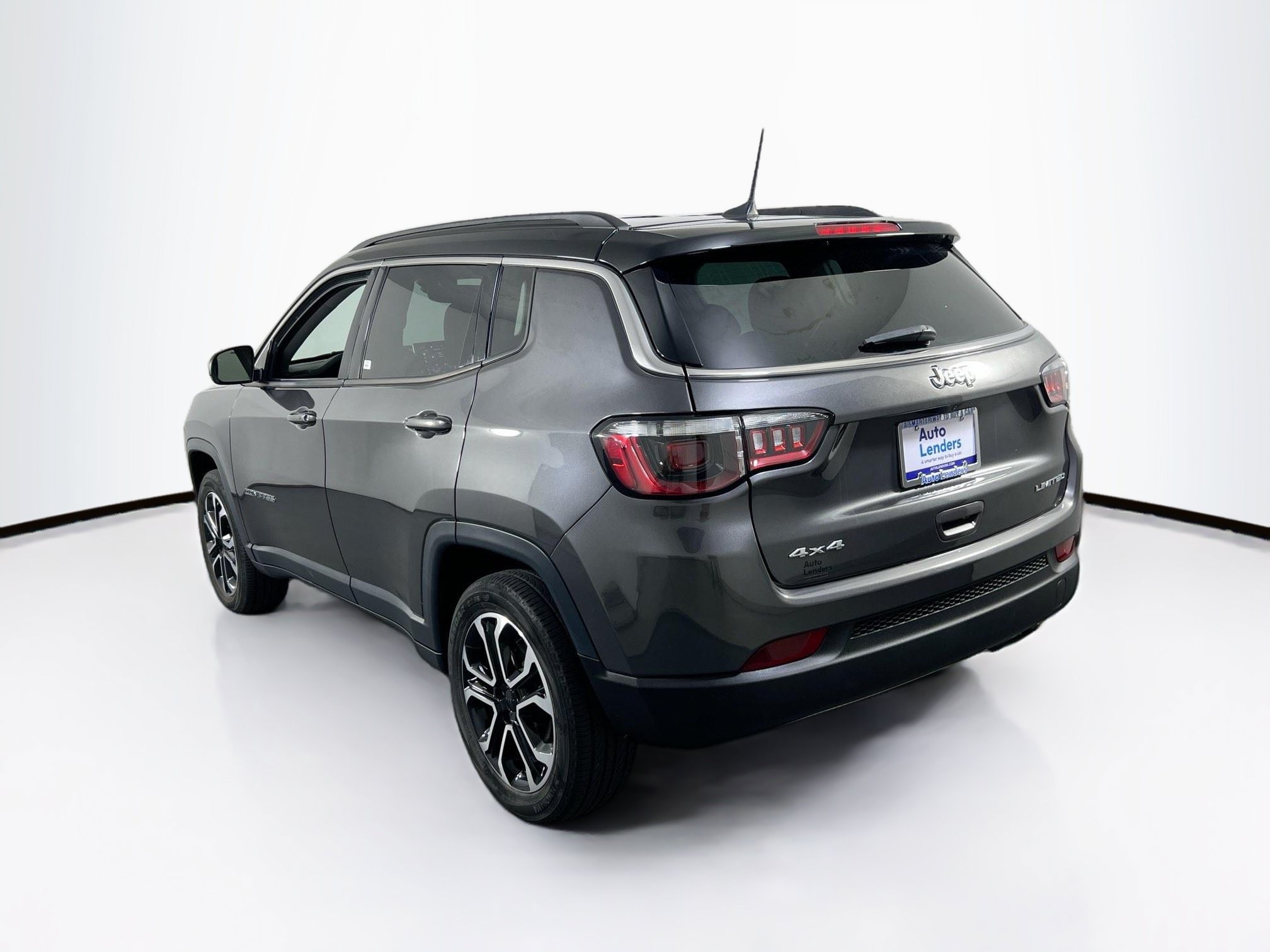 Used 2022 Jeep Compass Limited AWD/4WD image 7