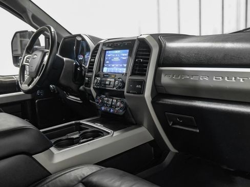 Used 2020 Ford F250 Lariat w/ Lariat Ultimate Package AWD/4WD image 13