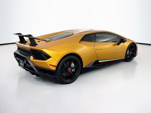 Used 2018 Lamborghini Huracan Performante image 5