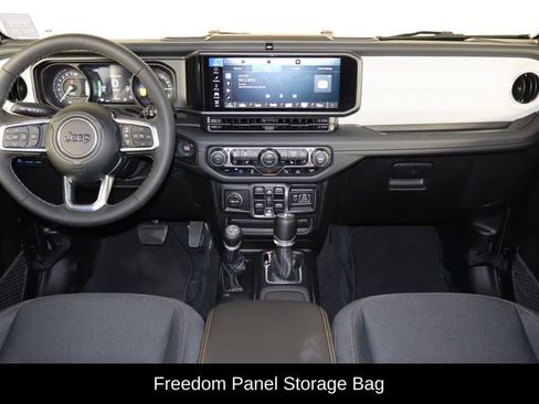 Used 2025 Jeep Wrangler Unlimited Sahara w/ Safety Group image 14