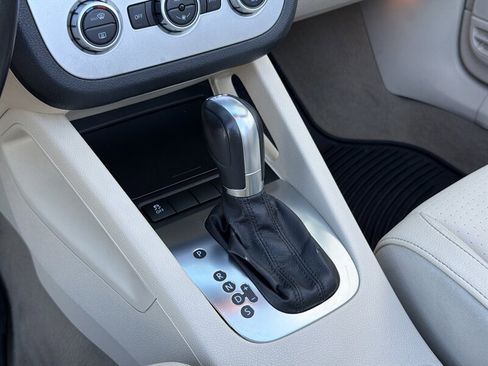 Used 2013 Volkswagen Eos Komfort image 24