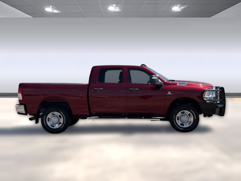 Used 2024 RAM 2500 Tradesman w/ Chrome Appearance Group AWD/4WD image 8