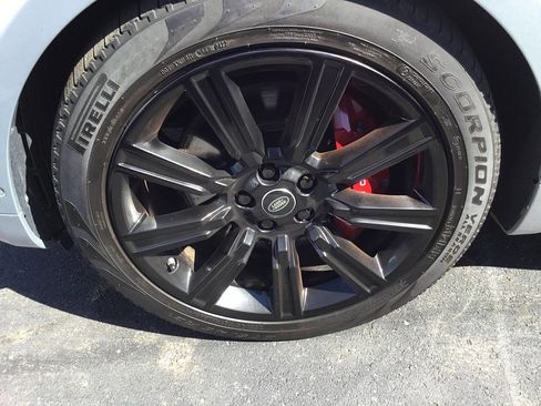 Used 2019 Land Rover Range Rover Sport HST image 46