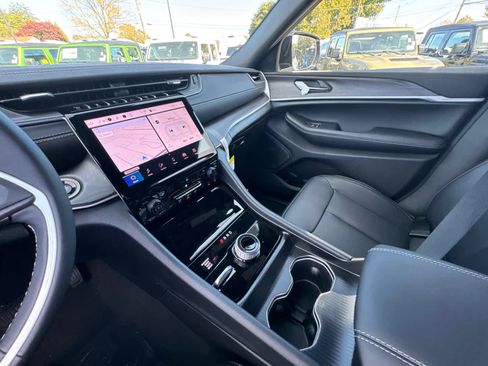 New 2025 Jeep Grand Cherokee L Limited w/ Black Appearance Package image 26