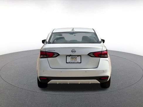 Used 2025 Nissan Versa SV image 12