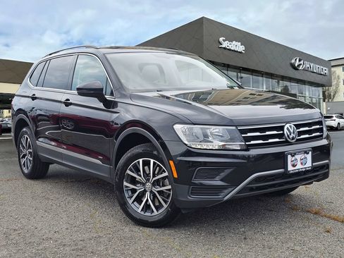 Used 2020 Volkswagen Tiguan SE AWD/4WD image 1