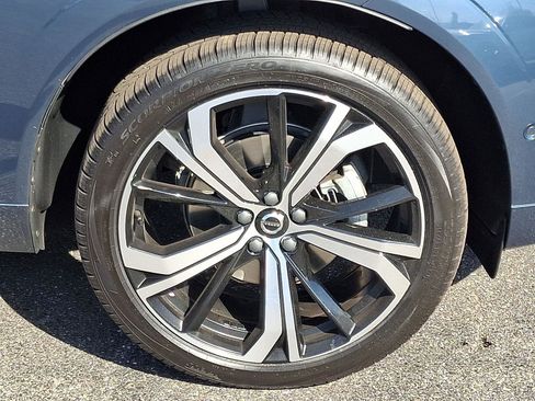 Certified 2024 Volvo XC60 B5 Ultimate w/ Protection Package Premier AWD/4WD image 8